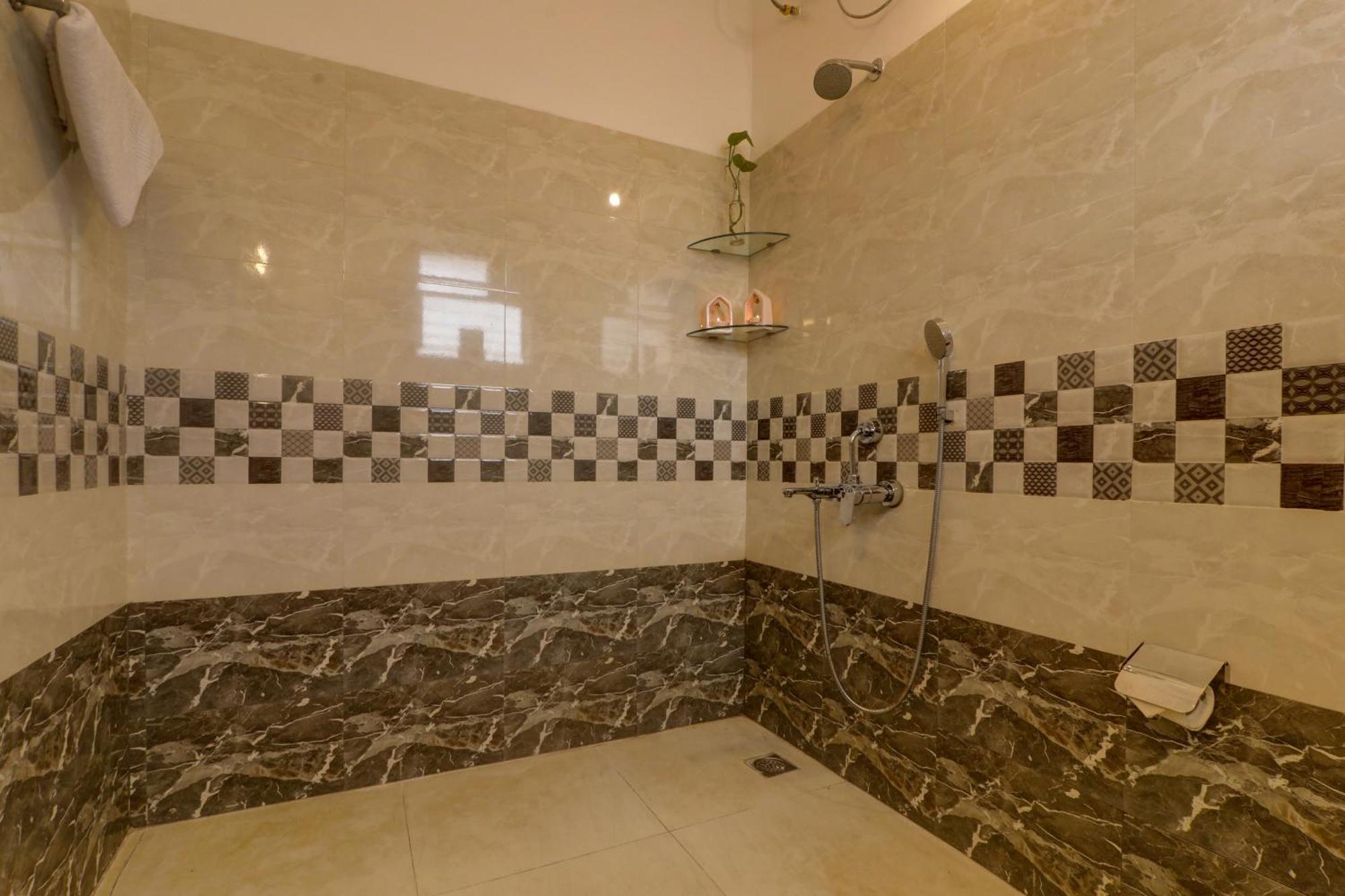 Sunbliss Villa, Private Pool-Caretaker, Wifi * Nagoa